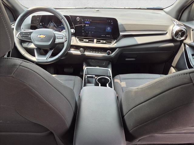Used 2025 Chevrolet Equinox LT w/ Safety and Technology Package FWD image 17