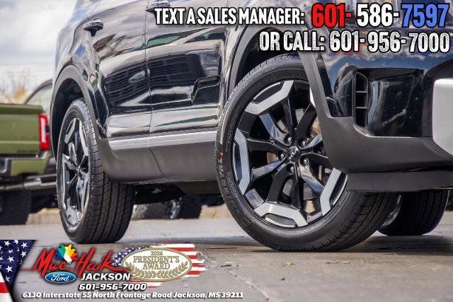 Used 2025 Kia Telluride S FWD image 2
