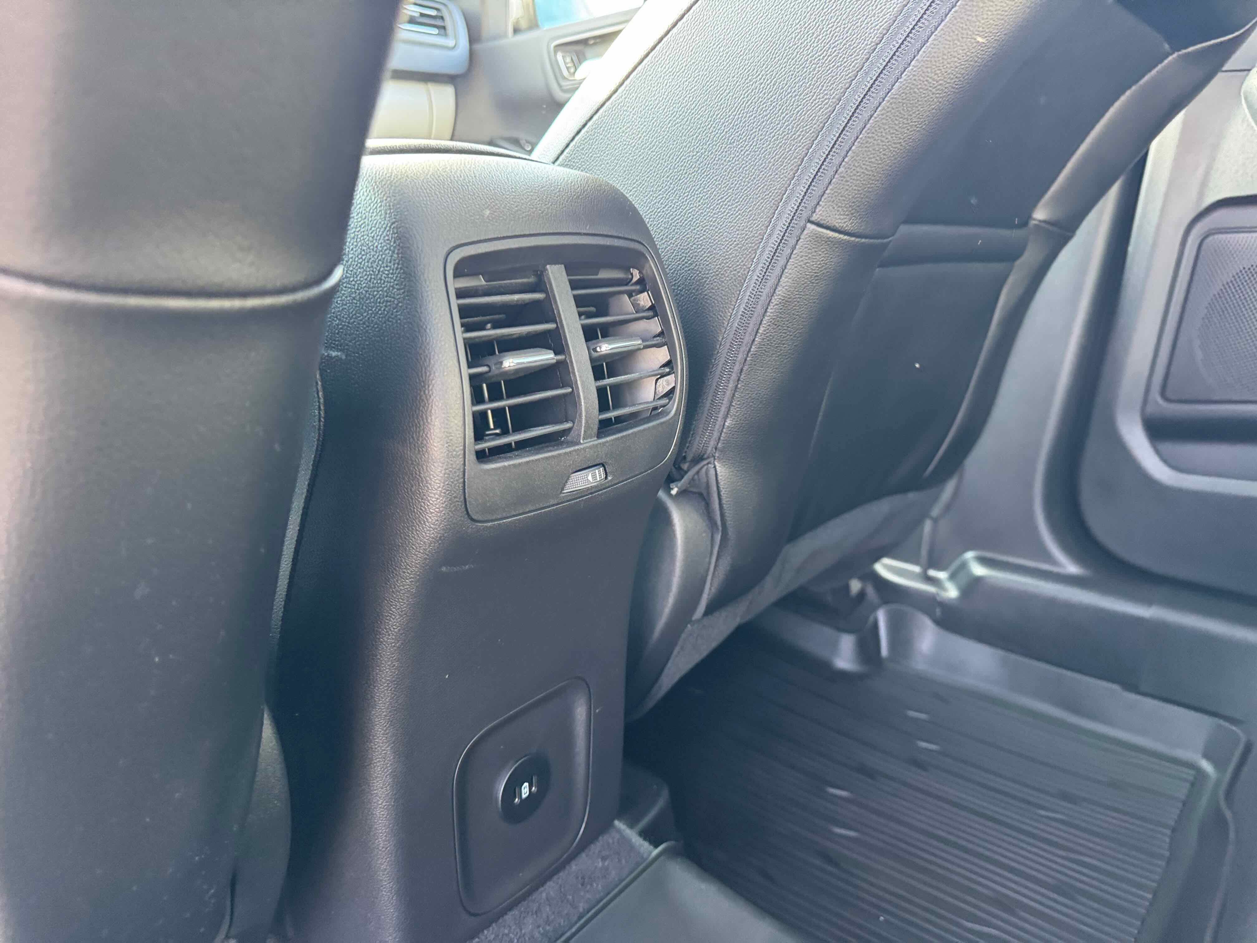 Certified 2023 Ford Escape Platinum w/ Premium Technology Package image 29