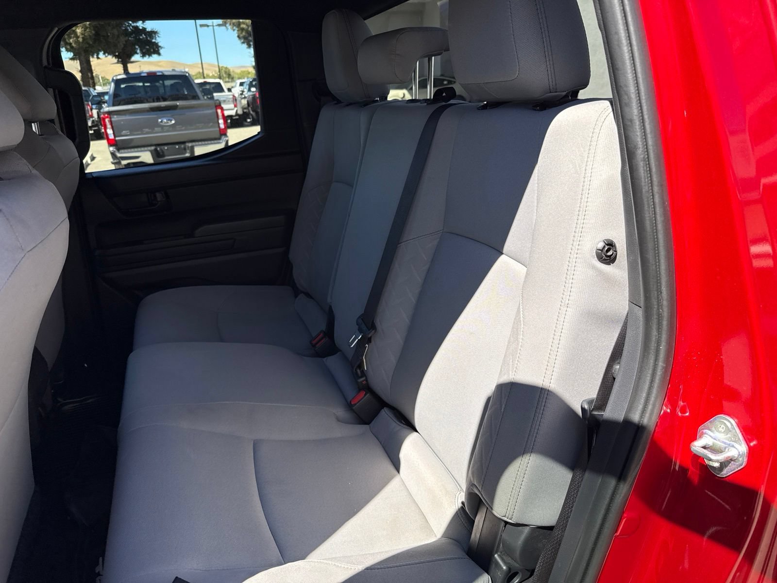 Used 2024 Toyota Tacoma SR5 AWD/4WD image 15