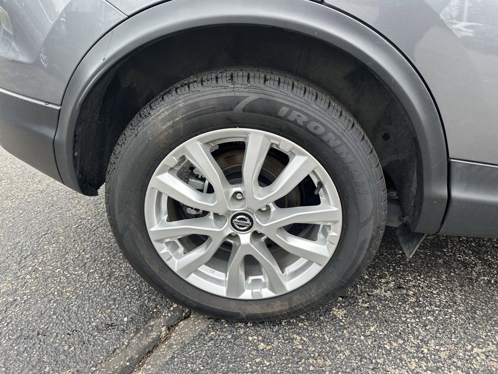 Used 2021 Nissan Rogue Sport S image 31