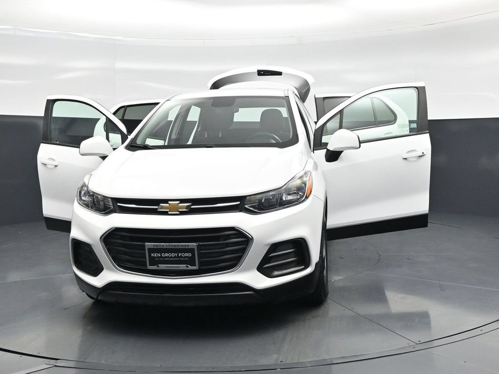 Used 2021 Chevrolet Trax LS w/ Tint and Cruise Package FWD image 32