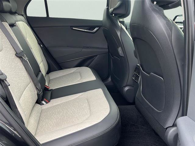 Used 2024 Kia Niro FWD image 16