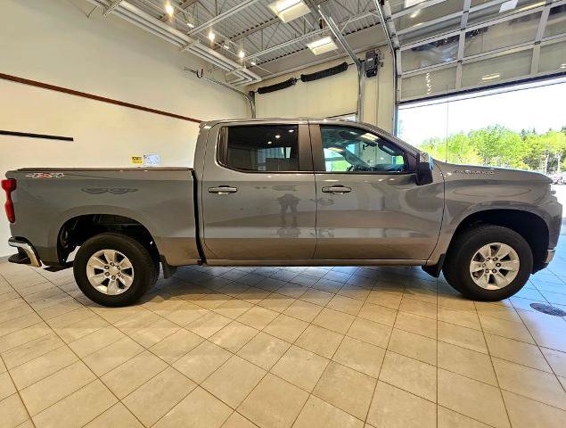 Used 2022 Chevrolet Silverado 1500 LT AWD/4WD image 4