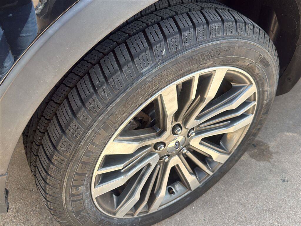 Certified 2018 Ford Explorer Platinum AWD/4WD image 29