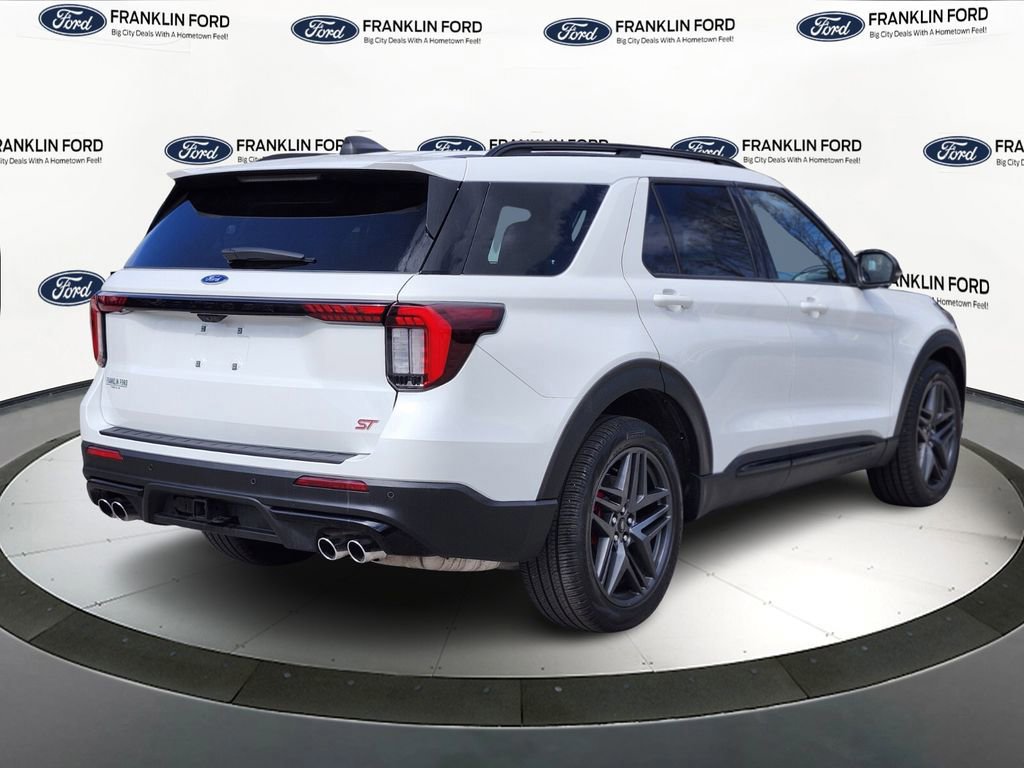 Certified 2025 Ford Explorer ST image 5