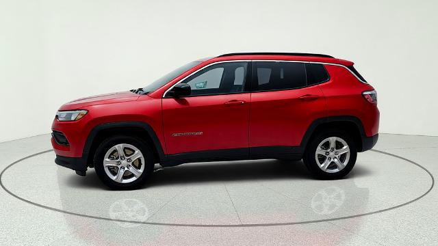 Used 2024 Jeep Compass Latitude AWD/4WD image 4