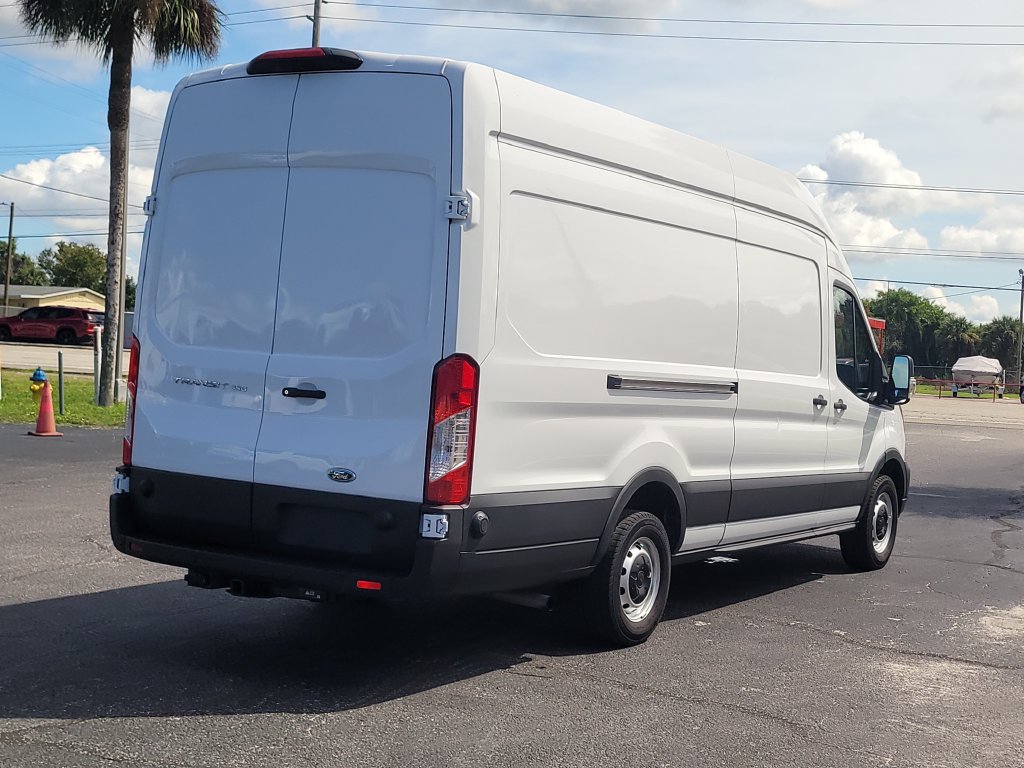 Certified 2025 Ford Transit 350 148 High Roof Extended RWD image 4