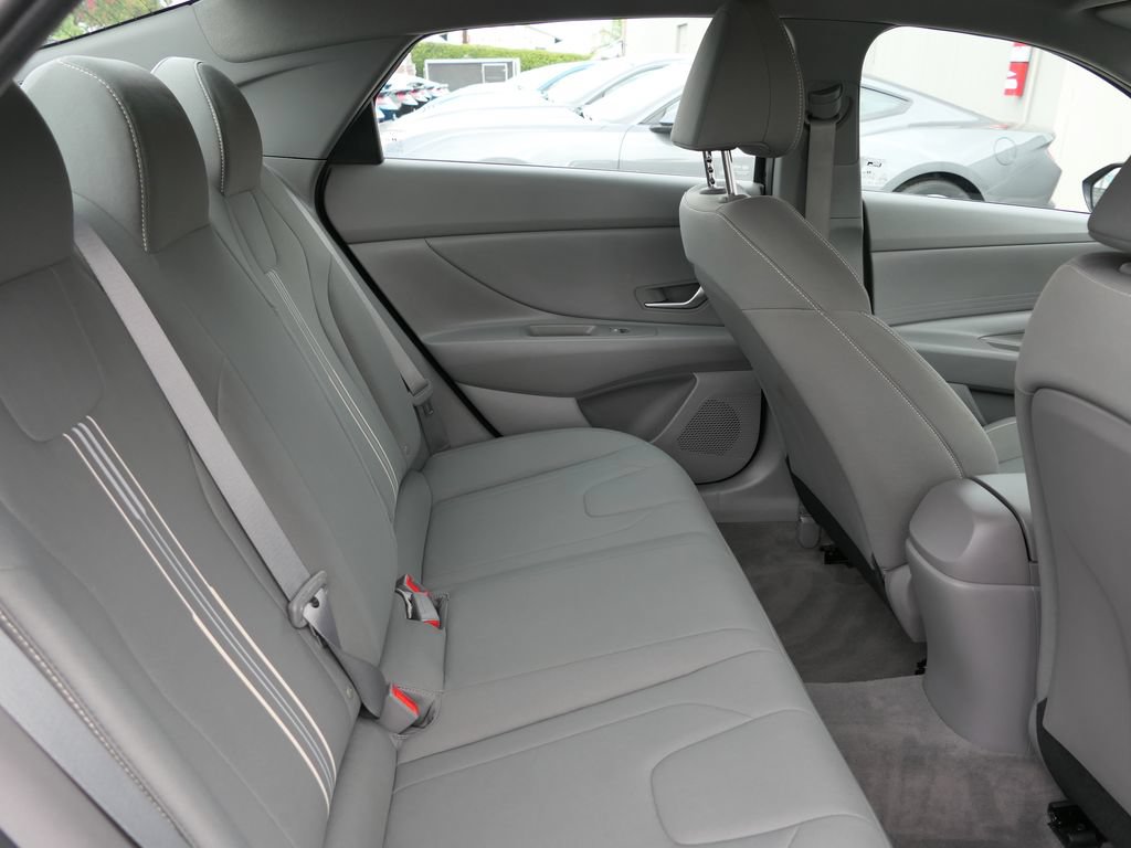 Used 2023 Hyundai Elantra Blue FWD image 25
