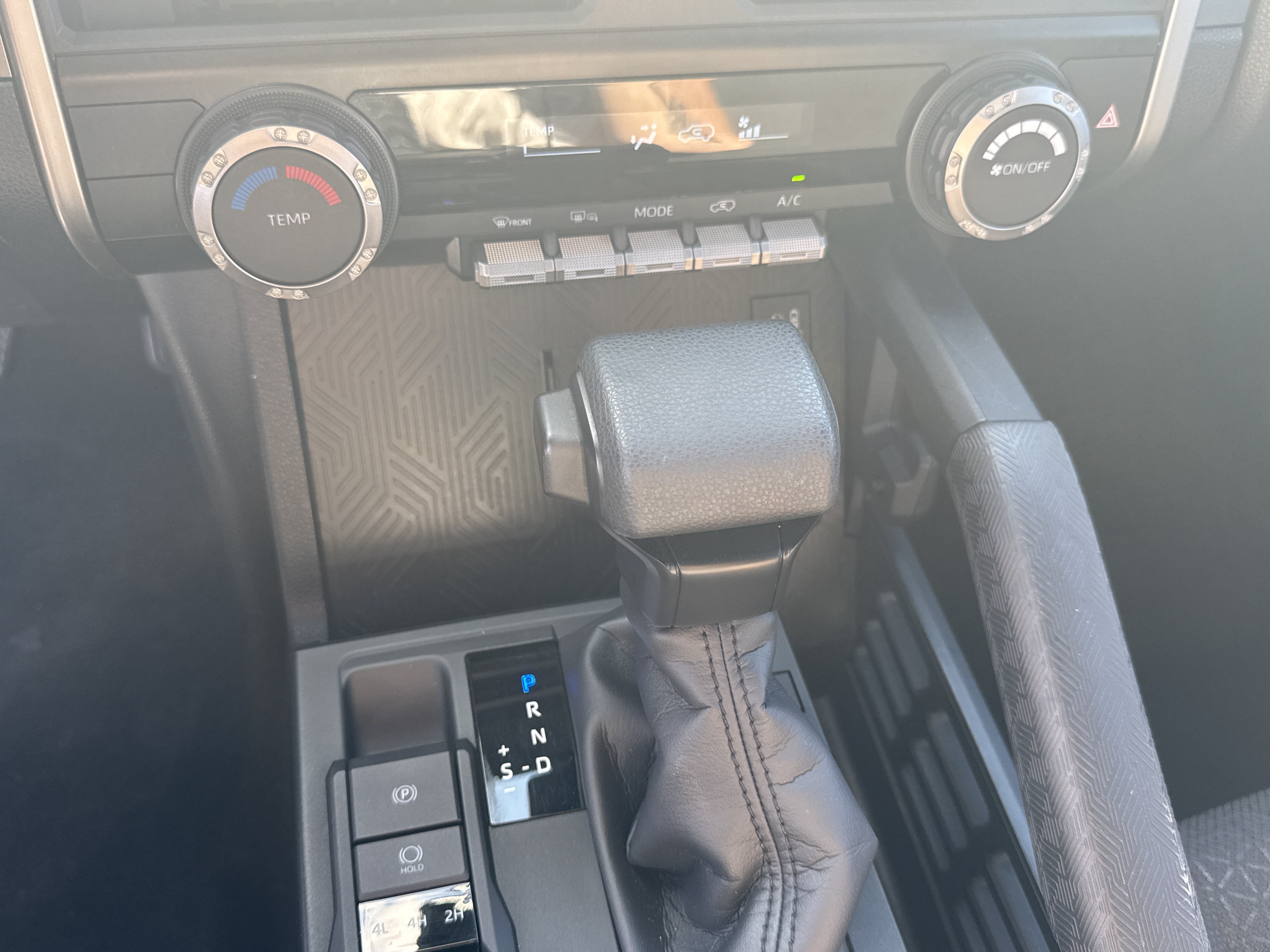 Used 2025 Toyota 4Runner SR5 AWD/4WD image 28