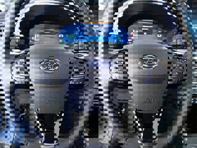 Certified 2025 Ford Escape Platinum image 20