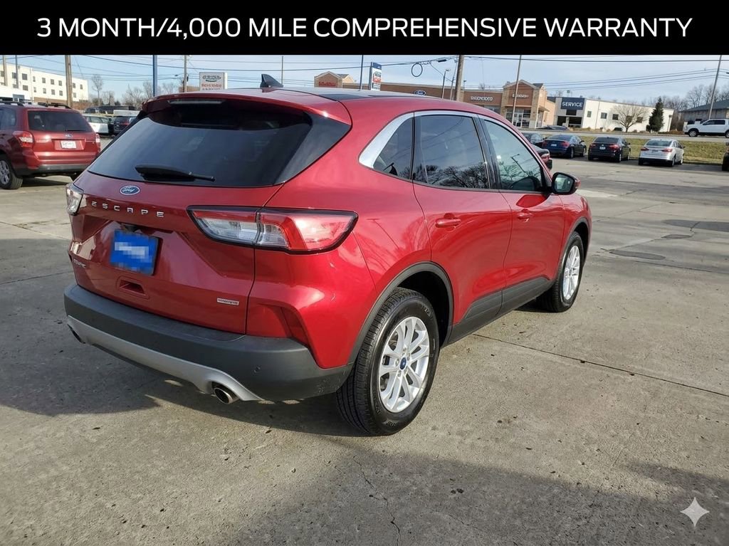 Certified 2020 Ford Escape SE image 3