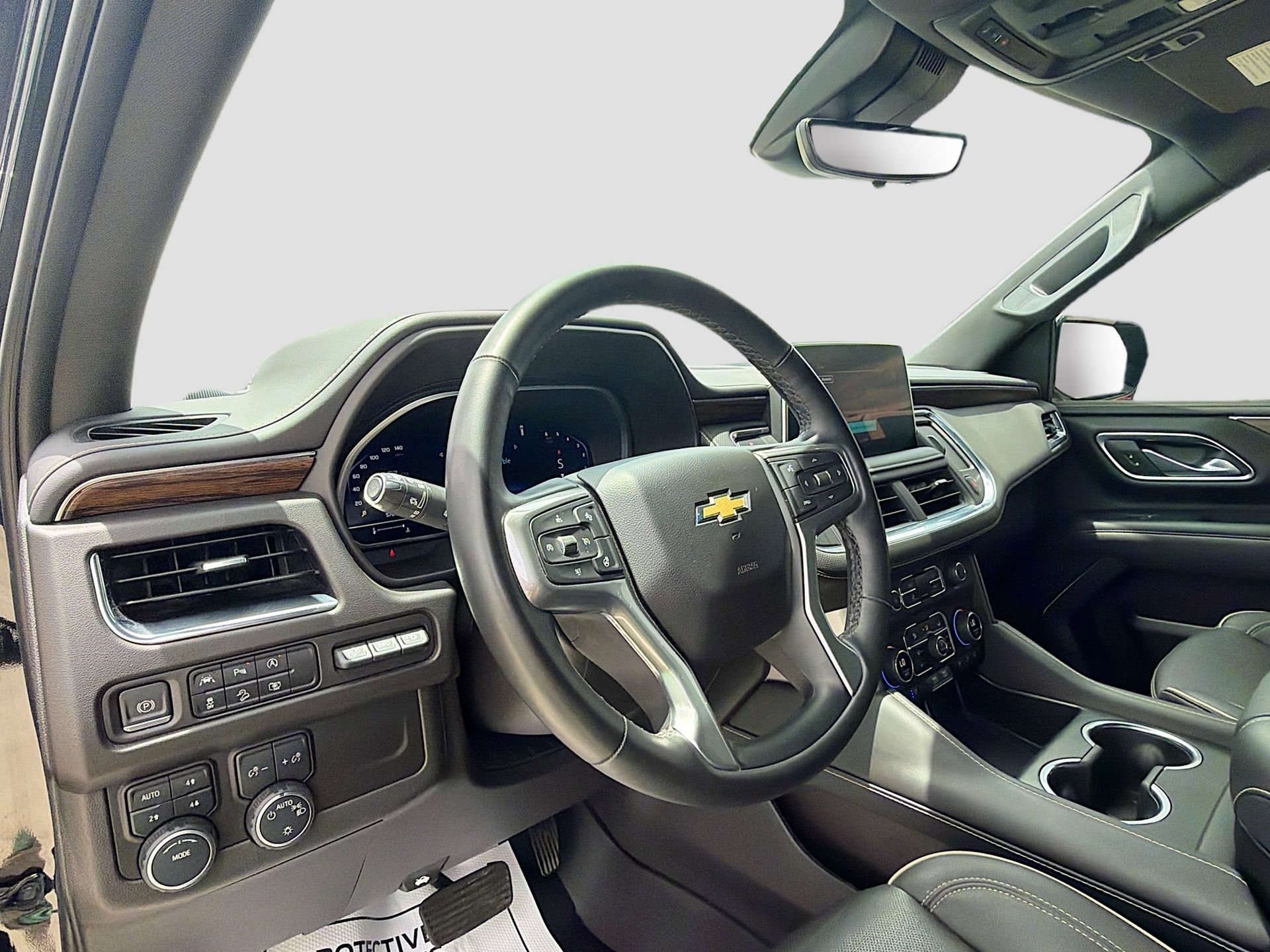 Used 2023 Chevrolet Tahoe Premier AWD/4WD image 15