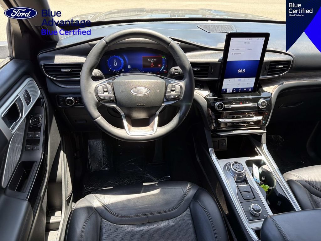 Certified 2023 Ford Explorer Platinum w/ Technology Package AWD/4WD image 10