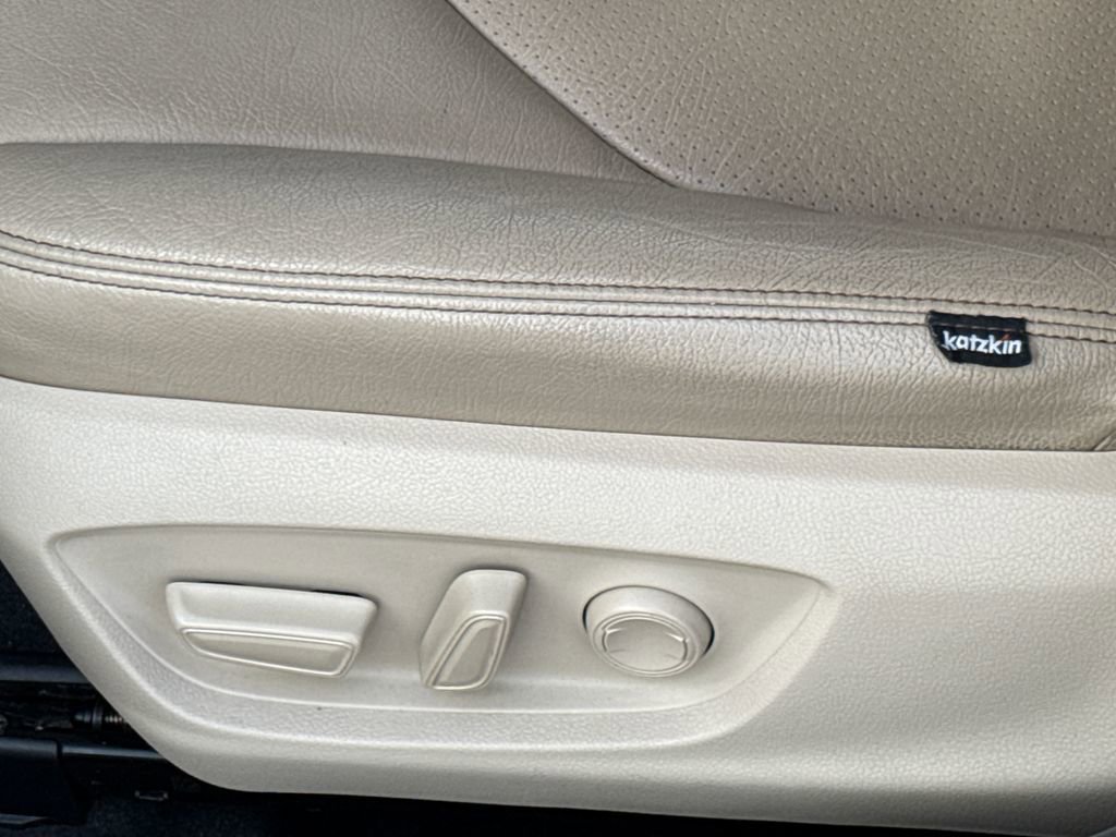 Used 2018 Toyota Camry LE image 22