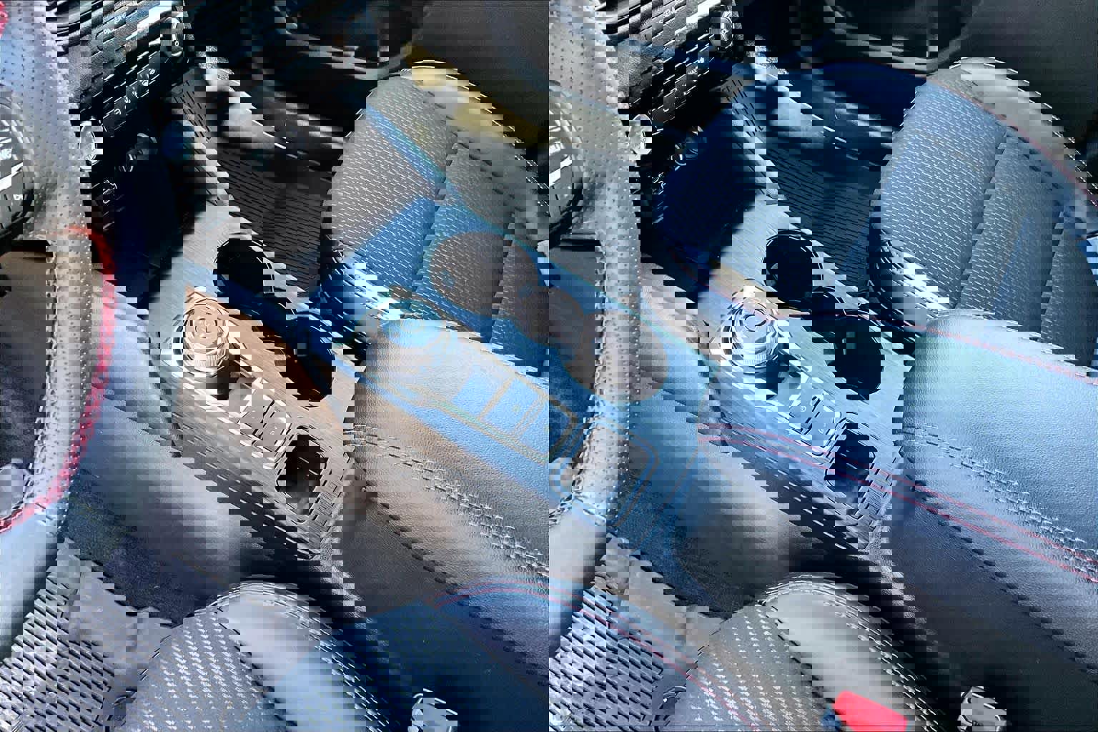 Certified 2025 Ford Escape ST-Line Elite w/ Tech Pack #1 image 17