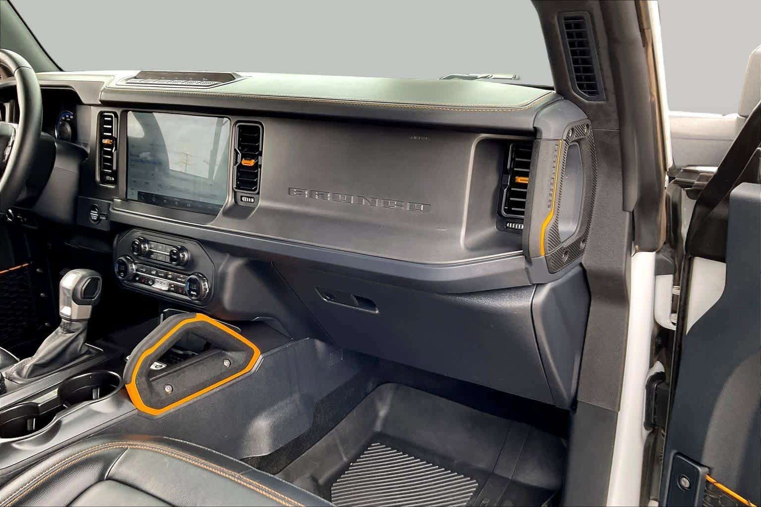Certified 2024 Ford Bronco Badlands AWD/4WD image 17