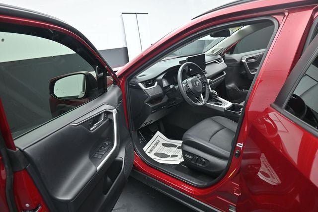 Used 2024 Toyota RAV4 Limited FWD image 18