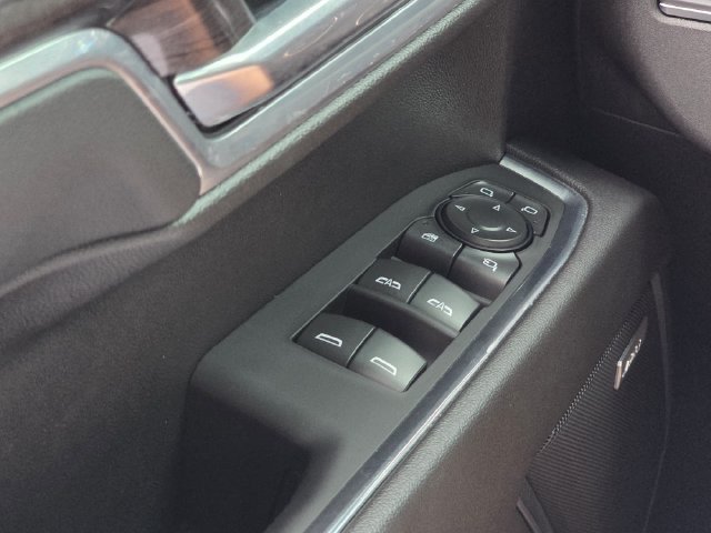 Used 2022 Chevrolet Silverado 1500 LTZ AWD/4WD image 20