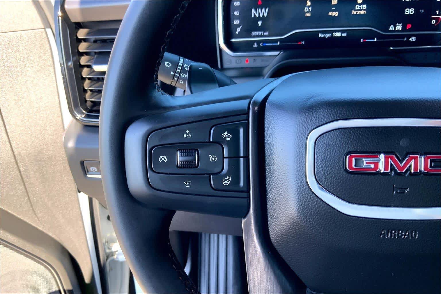 Used 2024 GMC Sierra 1500 AT4 w/ Technology Package AWD/4WD image 21