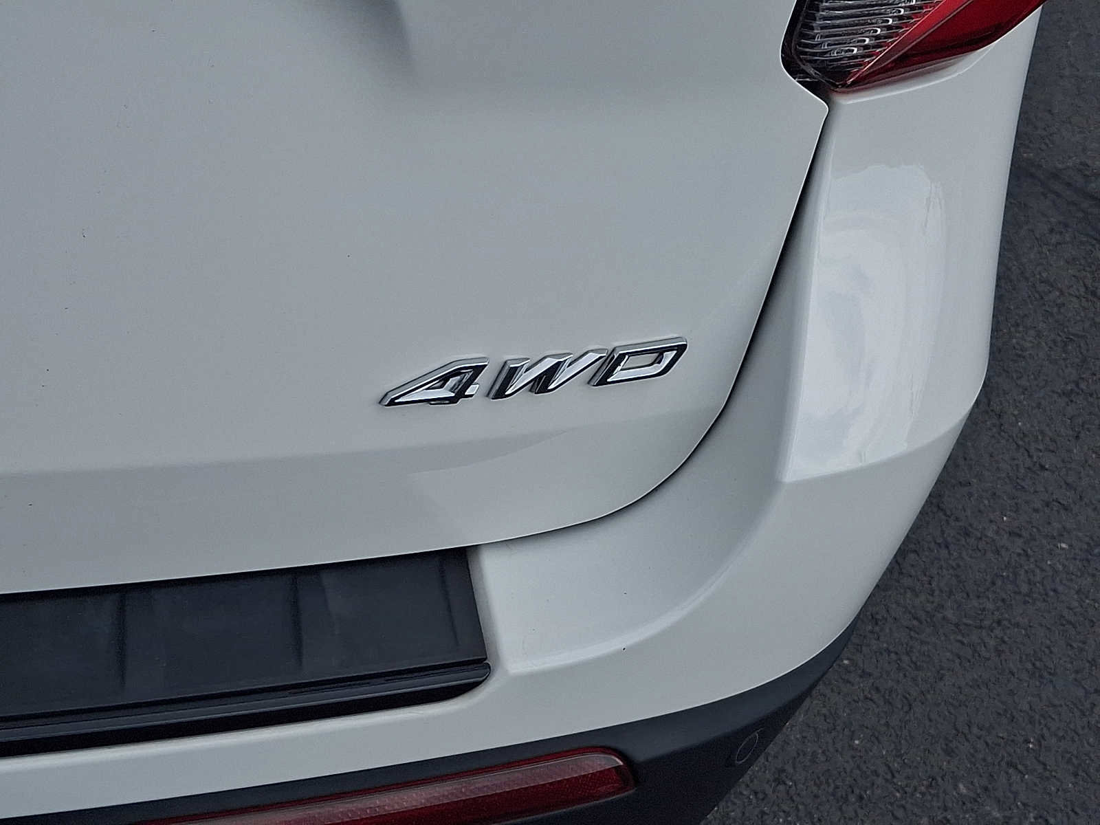 Certified 2023 Ford Explorer ST-Line w/ Class IV Trailer Tow Package image 33