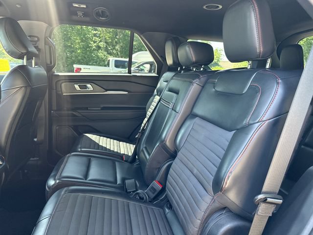 Certified 2025 Ford Explorer ST-Line w/ ST-Line Street Pack AWD/4WD image 17