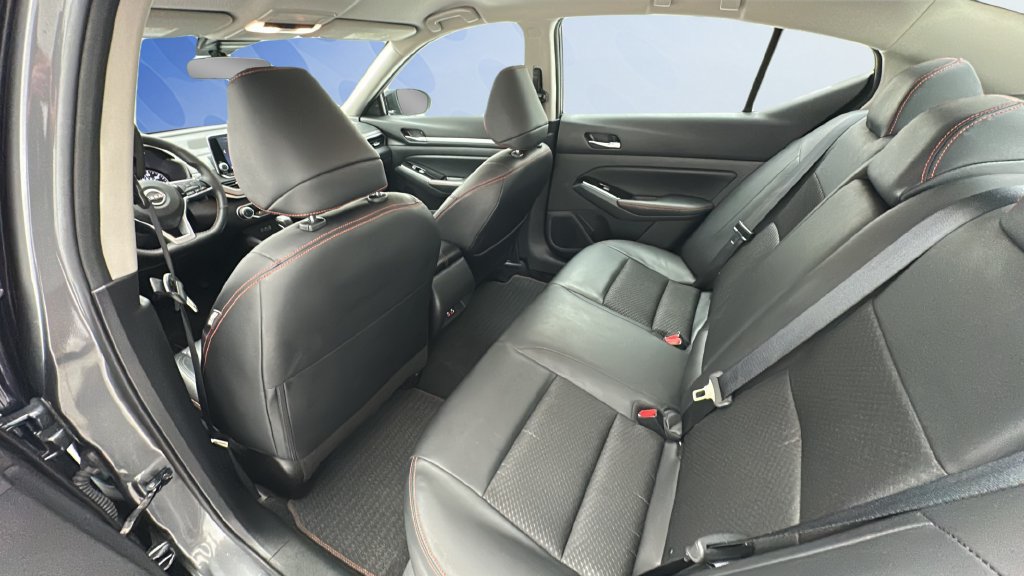 Used 2025 Nissan Altima 2.5 SR FWD image 10