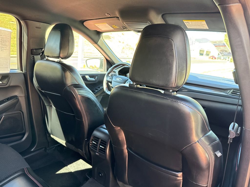 Certified 2023 Ford Escape ST-Line AWD/4WD image 25