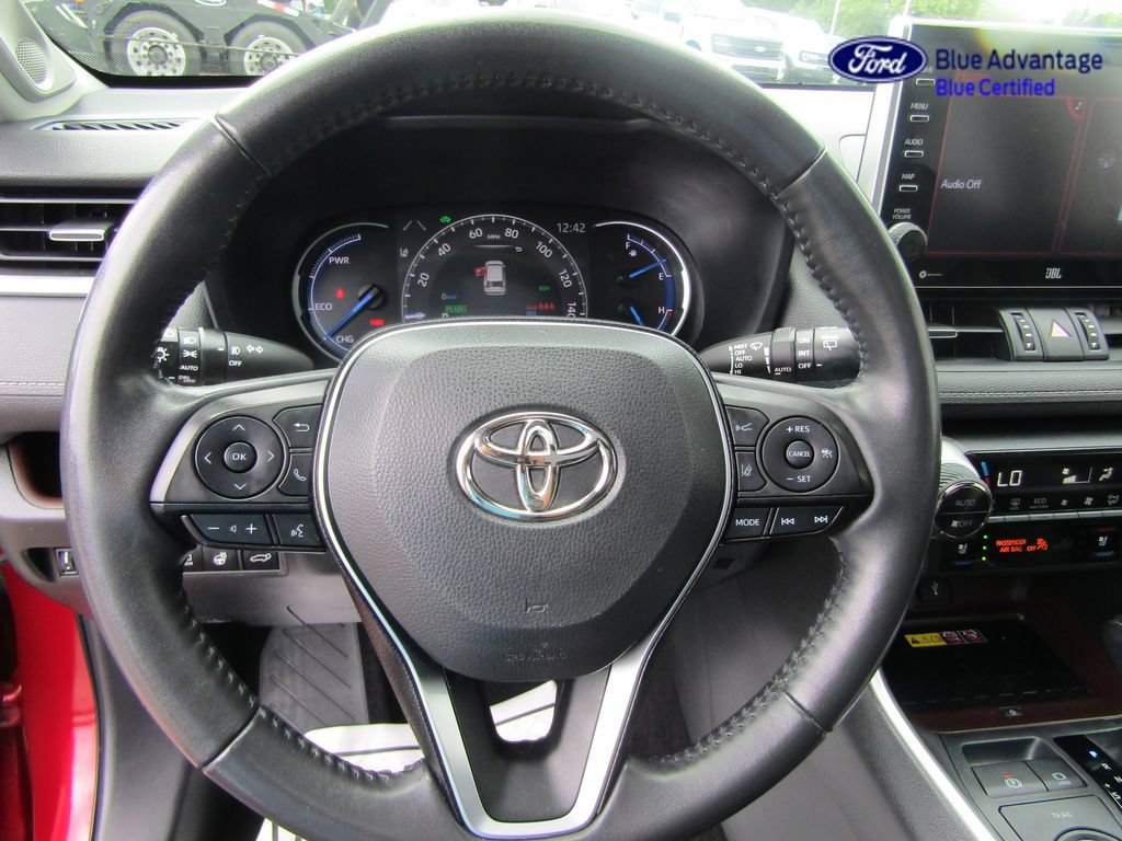Used 2022 Toyota RAV4 Limited AWD/4WD image 35