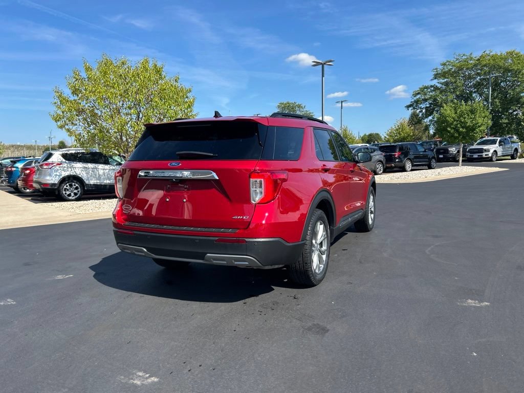 Certified 2022 Ford Explorer XLT w/ Equipment Group 202A AWD/4WD image 7