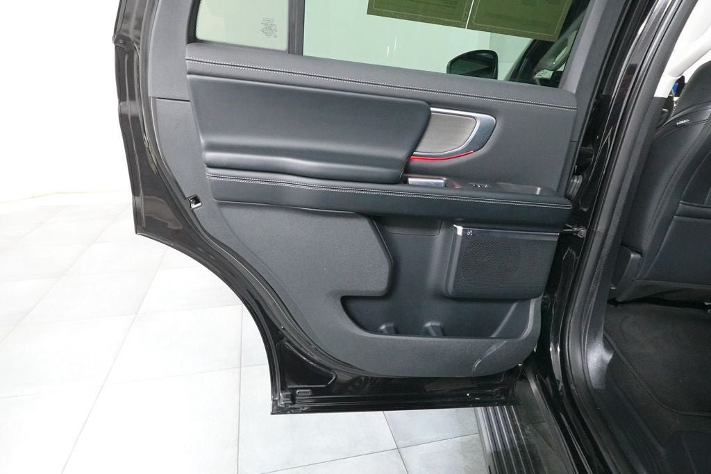Certified 2025 Ford Expedition Platinum AWD/4WD image 28