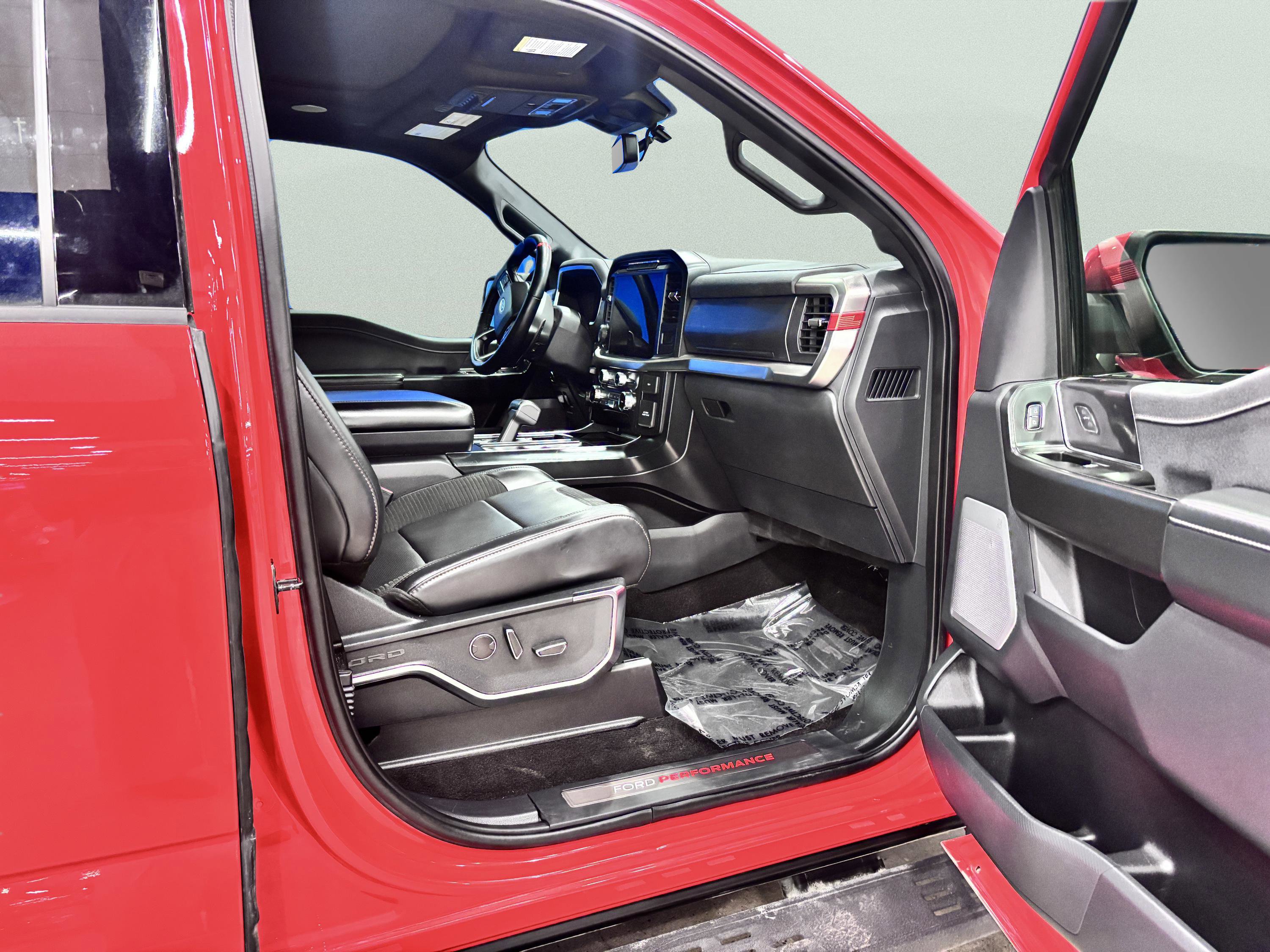 Certified 2022 Ford F150 Raptor w/ Equipment Group 801A High image 15