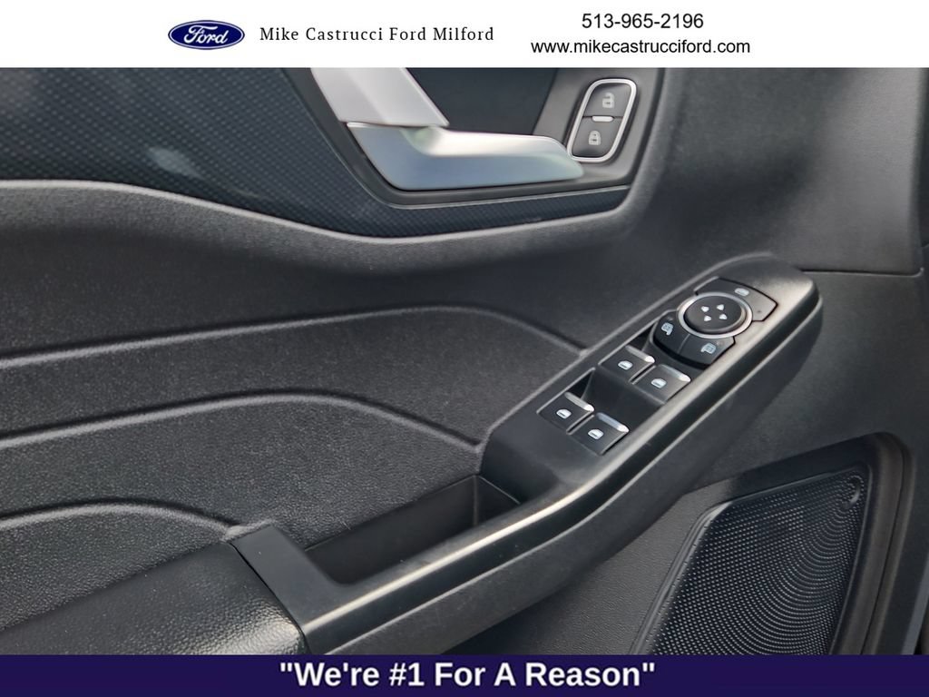 Certified 2025 Ford Escape ST-Line AWD/4WD image 24