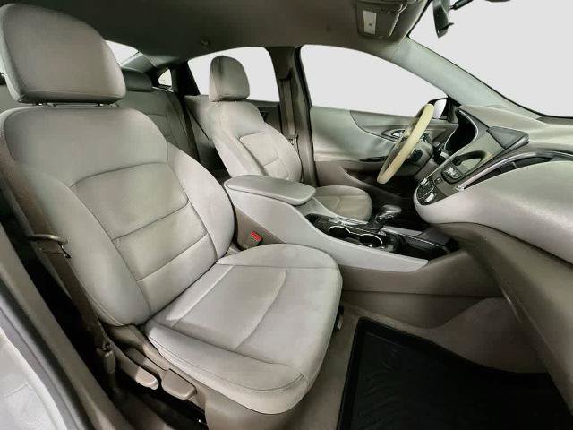 Used 2021 Chevrolet Malibu LT FWD image 14