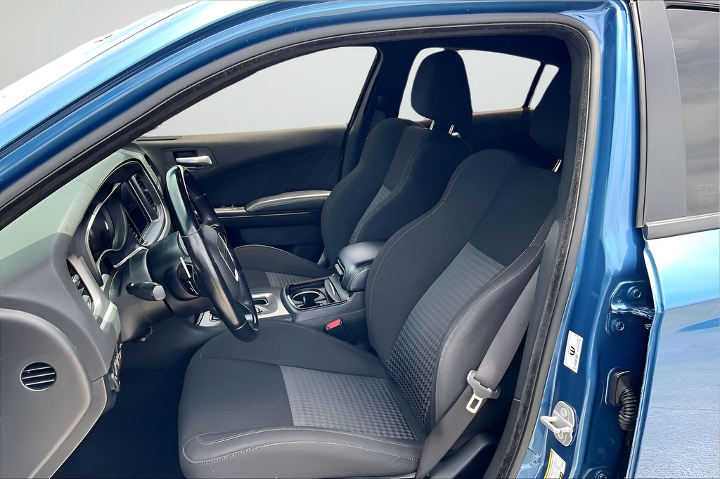 Used 2022 Dodge Charger R/T w/ Blacktop Package RWD image 18