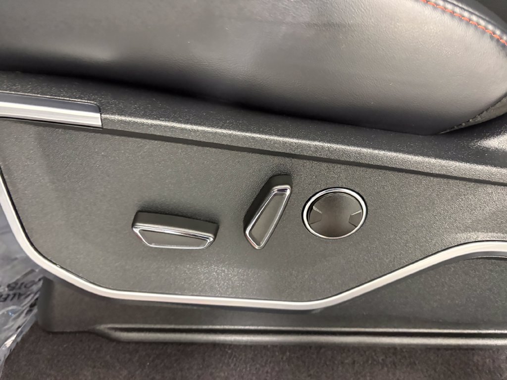 Certified 2025 Ford F150 Raptor AWD/4WD image 15