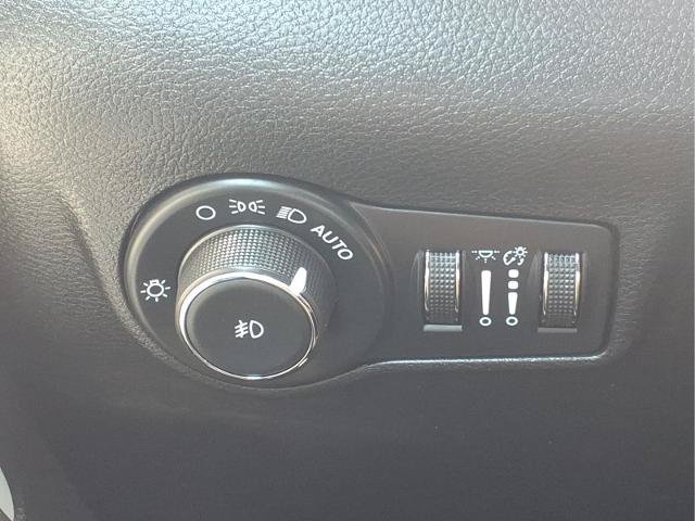 Used 2024 Jeep Compass Limited AWD/4WD image 17