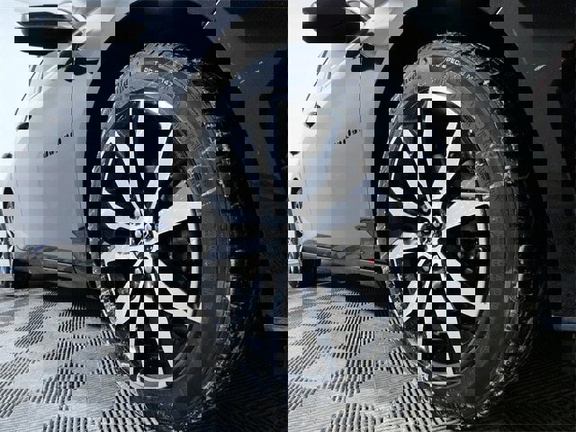 Used 2023 Chevrolet Malibu RS image 7