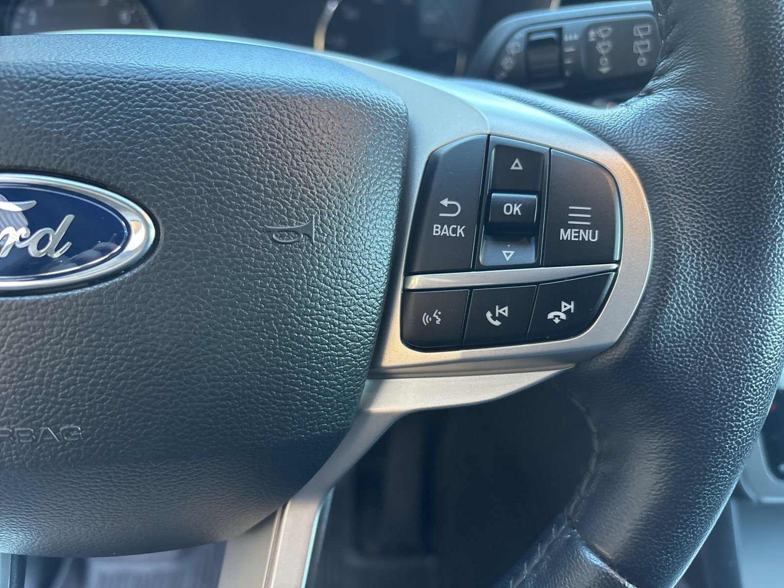 Certified 2022 Ford Explorer XLT w/ Equipment Group 202A AWD/4WD image 22