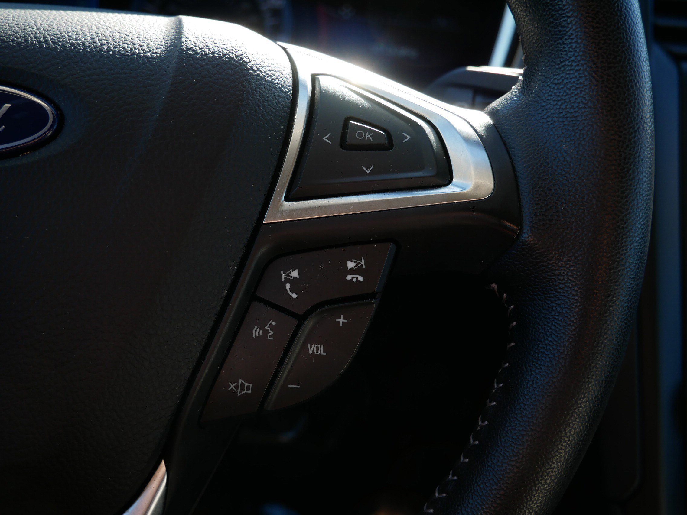 Certified 2020 Ford Fusion SE w/ Equipment Group 151A image 29