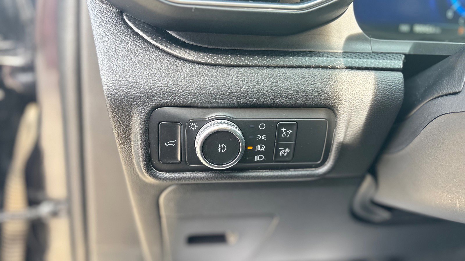 Certified 2021 Ford Explorer ST w/ Equipment Group 401A image 35