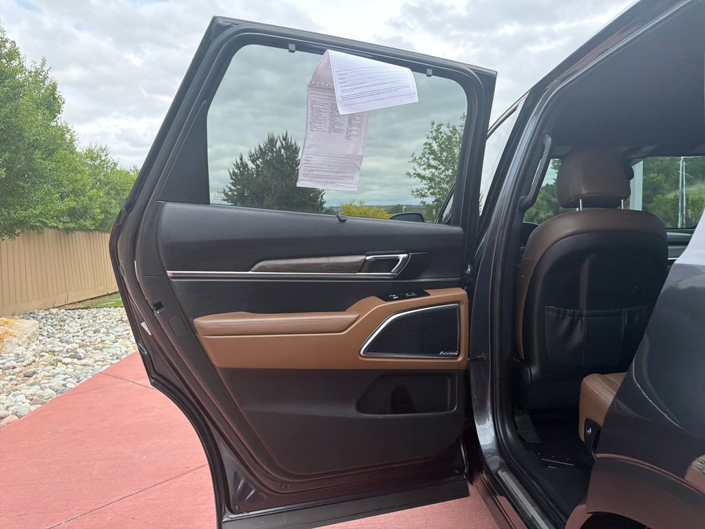 Used 2022 Kia Telluride SX w/ SX Prestige Package AWD/4WD image 21