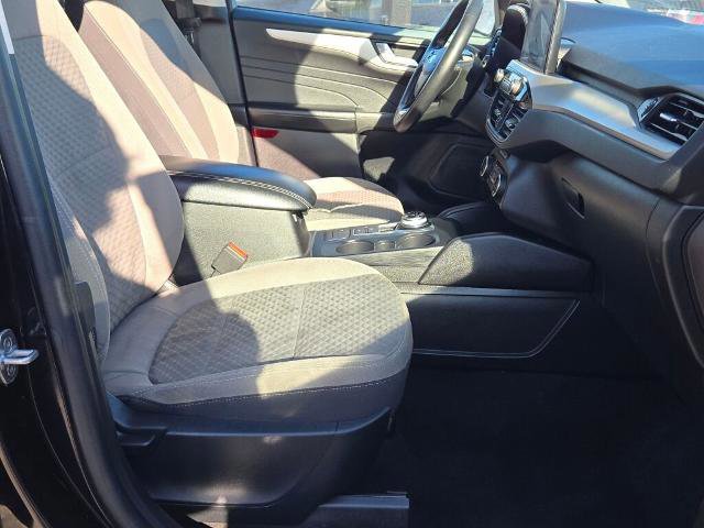 Certified 2021 Ford Escape SE w/ SE Sport Appearance Package image 8