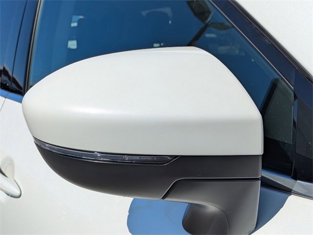 Used 2024 Nissan Pathfinder SV w/ SV Premium Package image 12