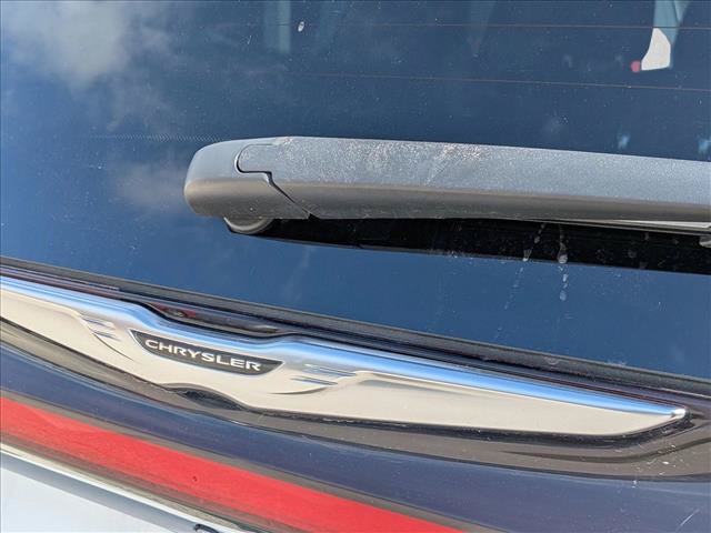 Used 2022 Chrysler Pacifica Touring-L FWD image 20