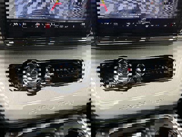 Certified 2025 Ford Expedition Active image 25