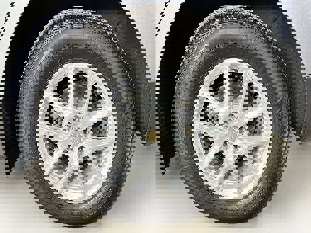 Used 2024 Chevrolet Equinox LT image 11