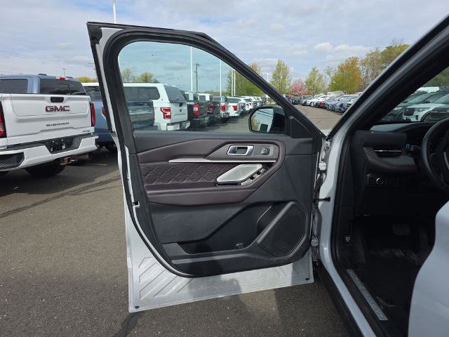 Certified 2025 Ford Explorer Platinum w/ LUX Leather Package AWD/4WD image 20