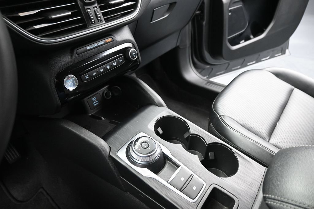 Certified 2023 Ford Escape Platinum AWD/4WD image 18