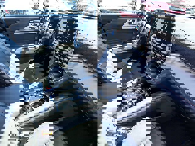 Certified 2025 Ford Explorer Active w/ Active Comfort Package image 29